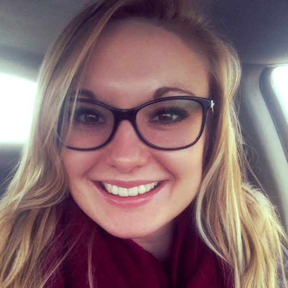 Meet your Posher, Kimberly - Picture 1 of 1